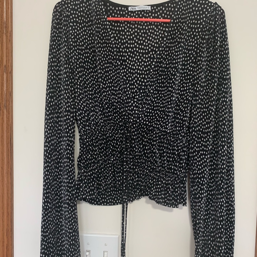 Silky Polkadot black and white Zara top